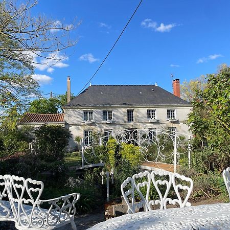 Chambre De Charme Dans Un Jardin De 1500M2 Nueil-sur-Layon Eksteriør billede