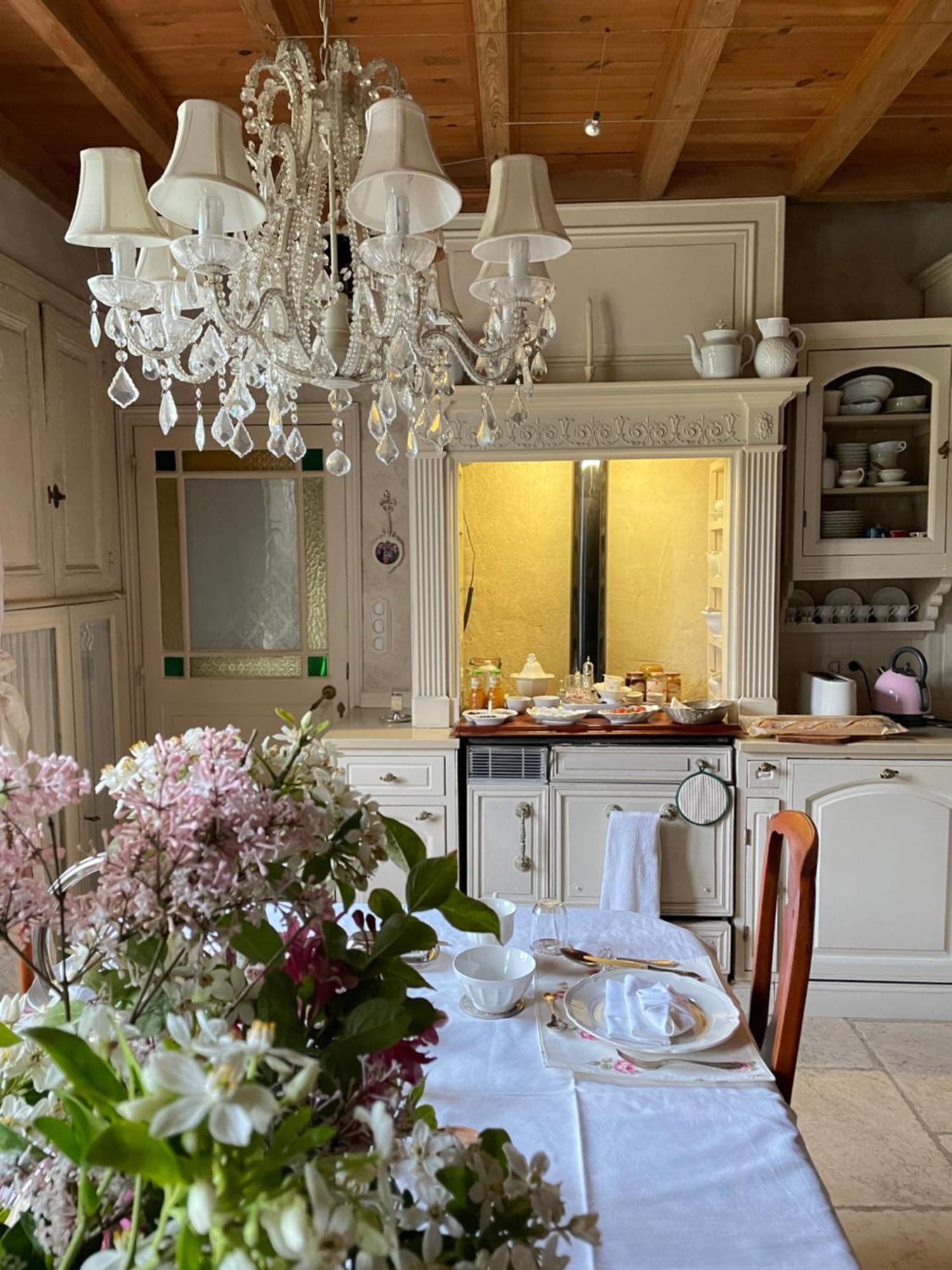 Chambre De Charme Dans Un Jardin De 1500M2 Nueil-sur-Layon Eksteriør billede